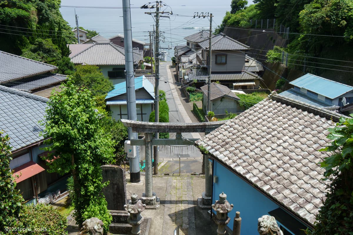 【千葉県】新緑の御宿と小浦海岸。飯縄神社（2/2）