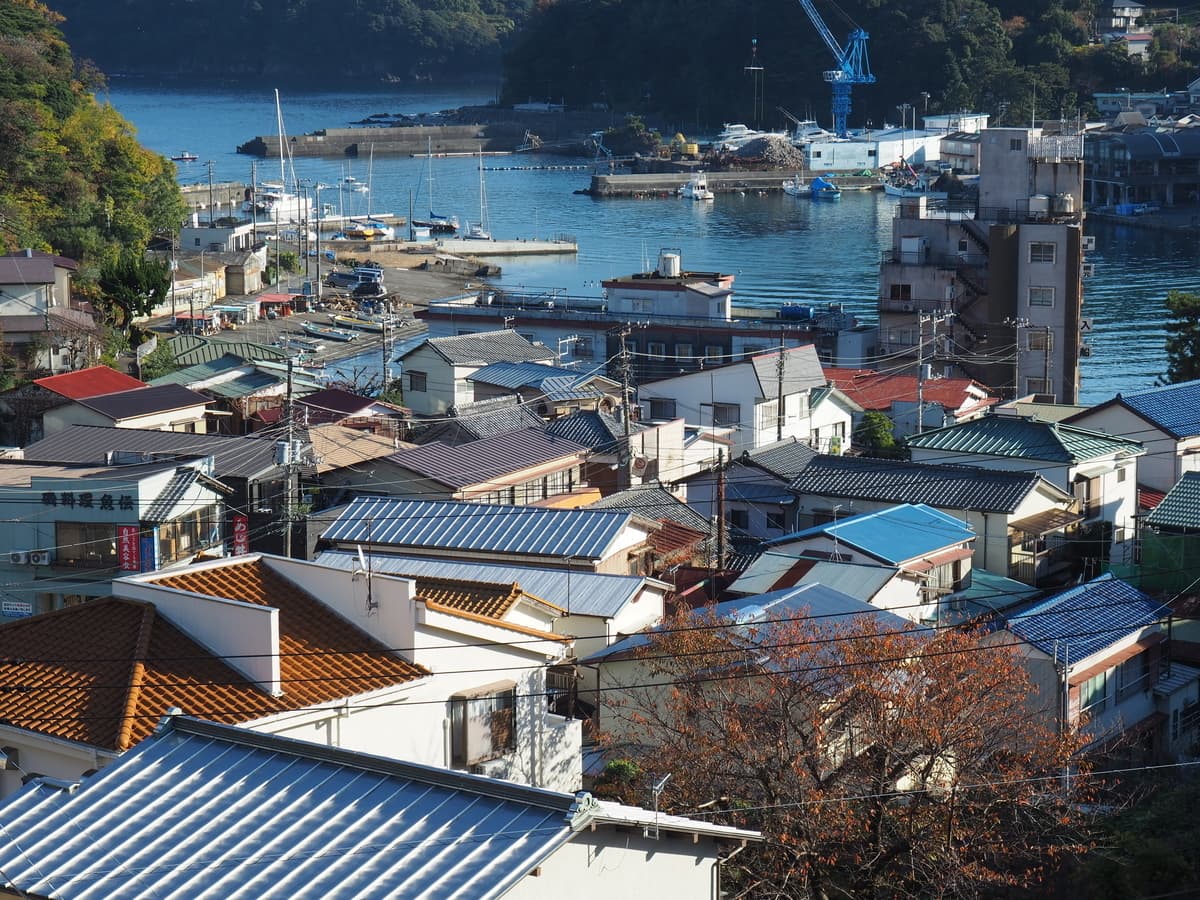 【神奈川県】東京から1時間半 漁港の雰囲気が残る 真鶴町を巡る。