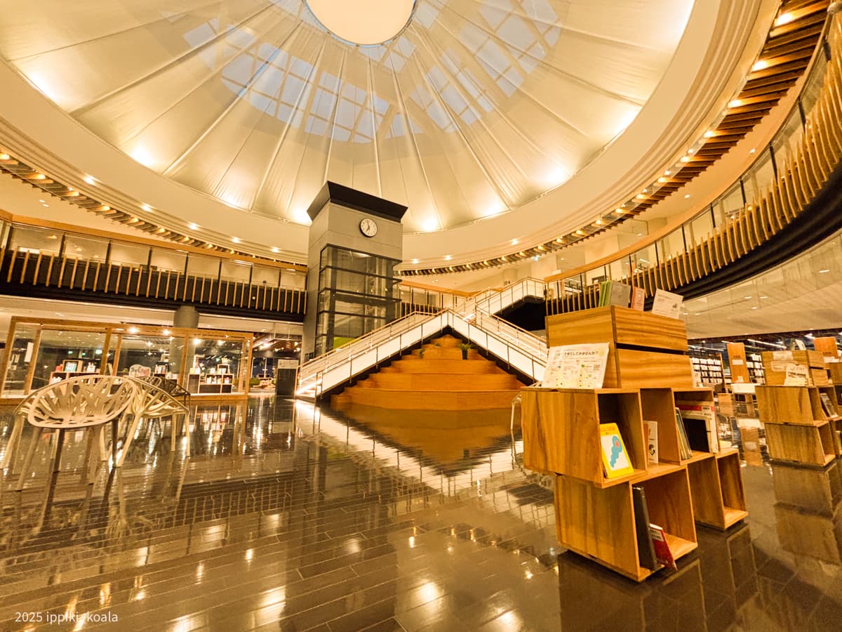 【宮崎県】元百貨店の図書館 都城市立図書館